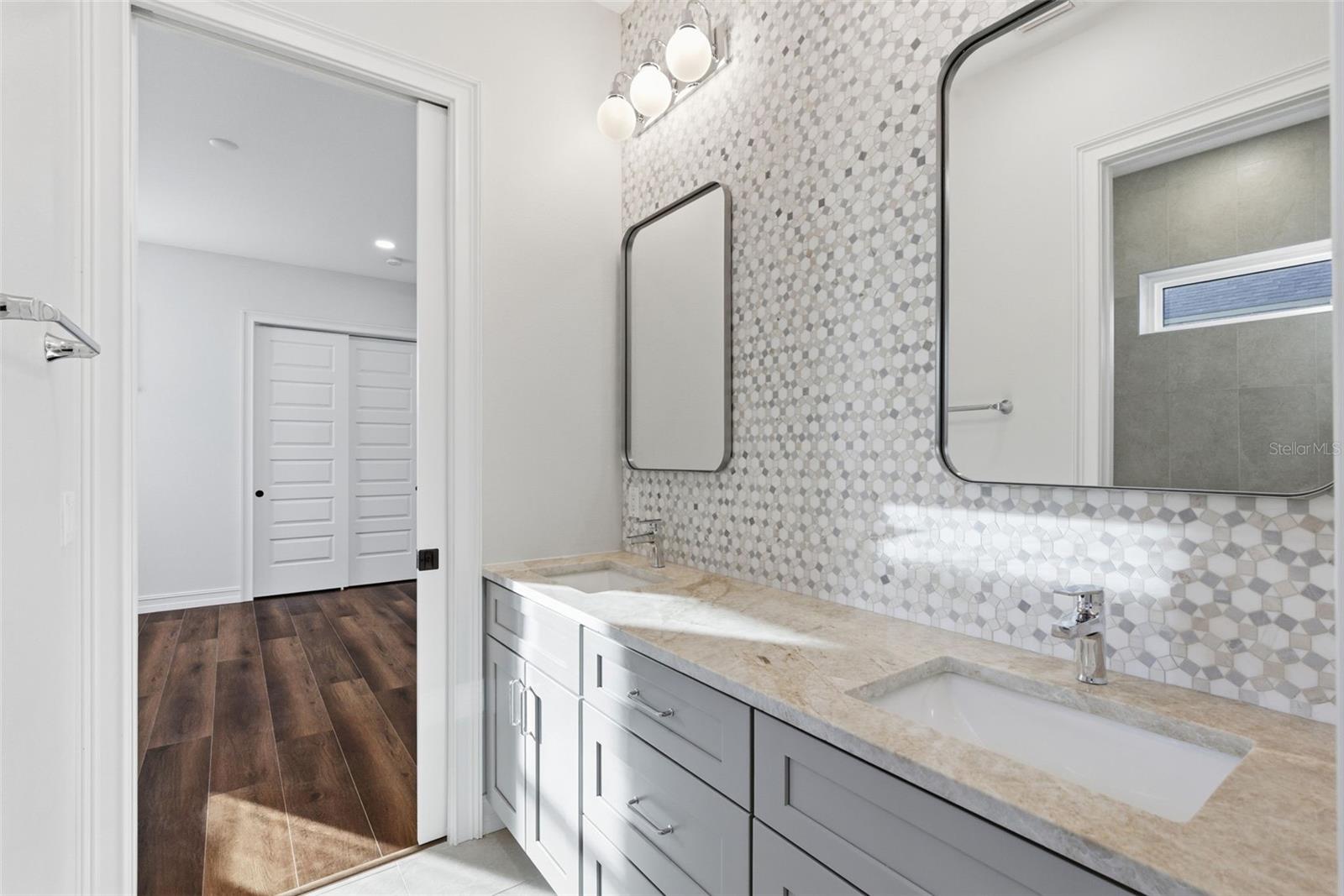 TYRONE - Residential