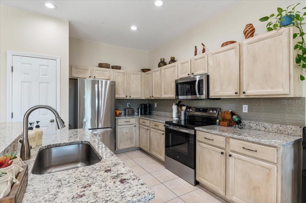 GLENN LAKES PH 4 - Residential