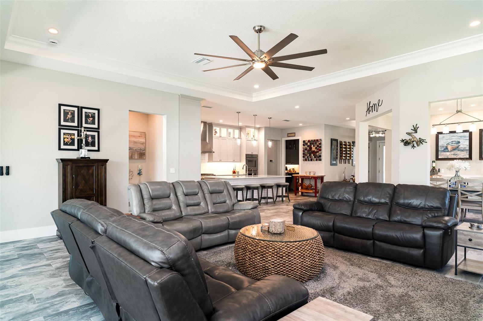 SANCTUARY COVE - Residential