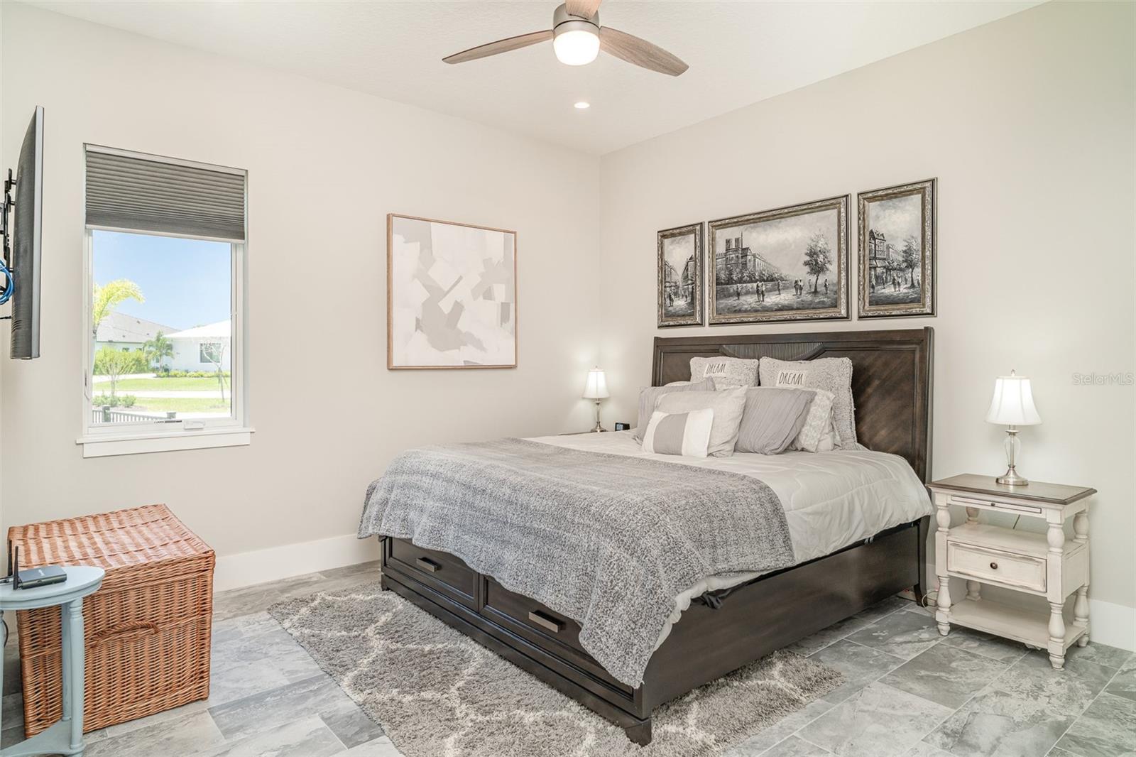 SANCTUARY COVE - Residential
