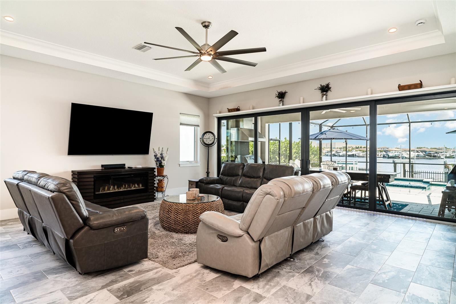 SANCTUARY COVE - Residential