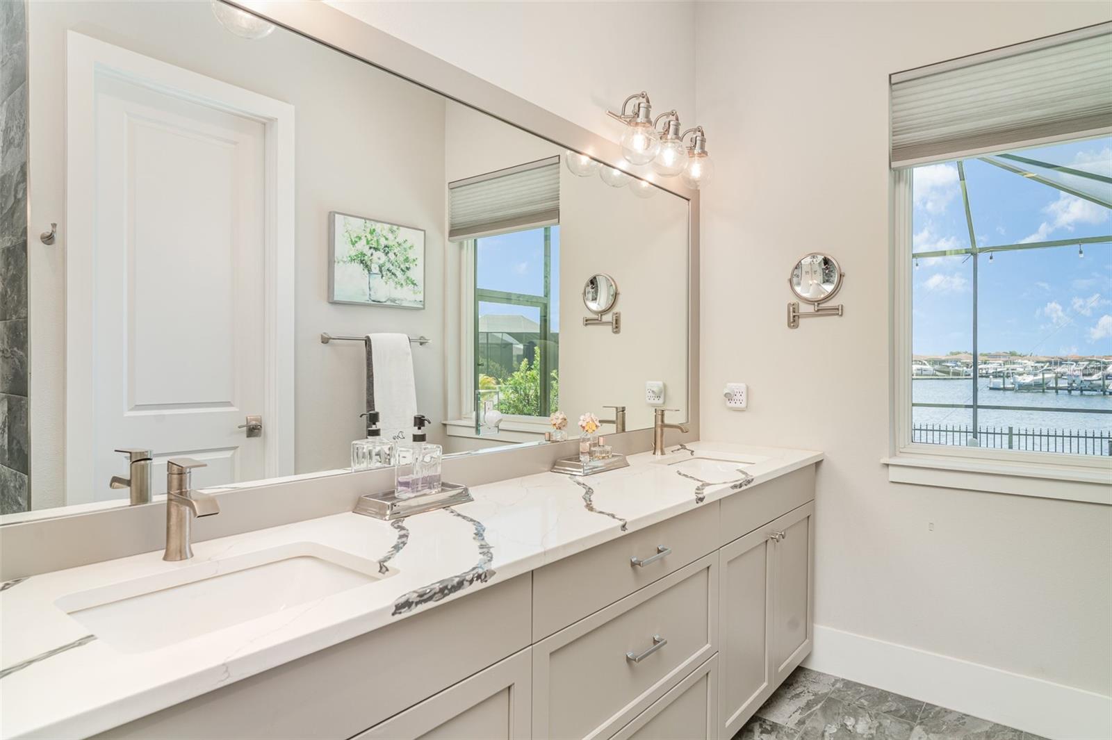 SANCTUARY COVE - Residential
