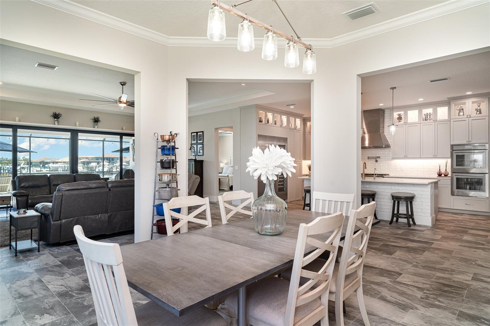 SANCTUARY COVE - Residential