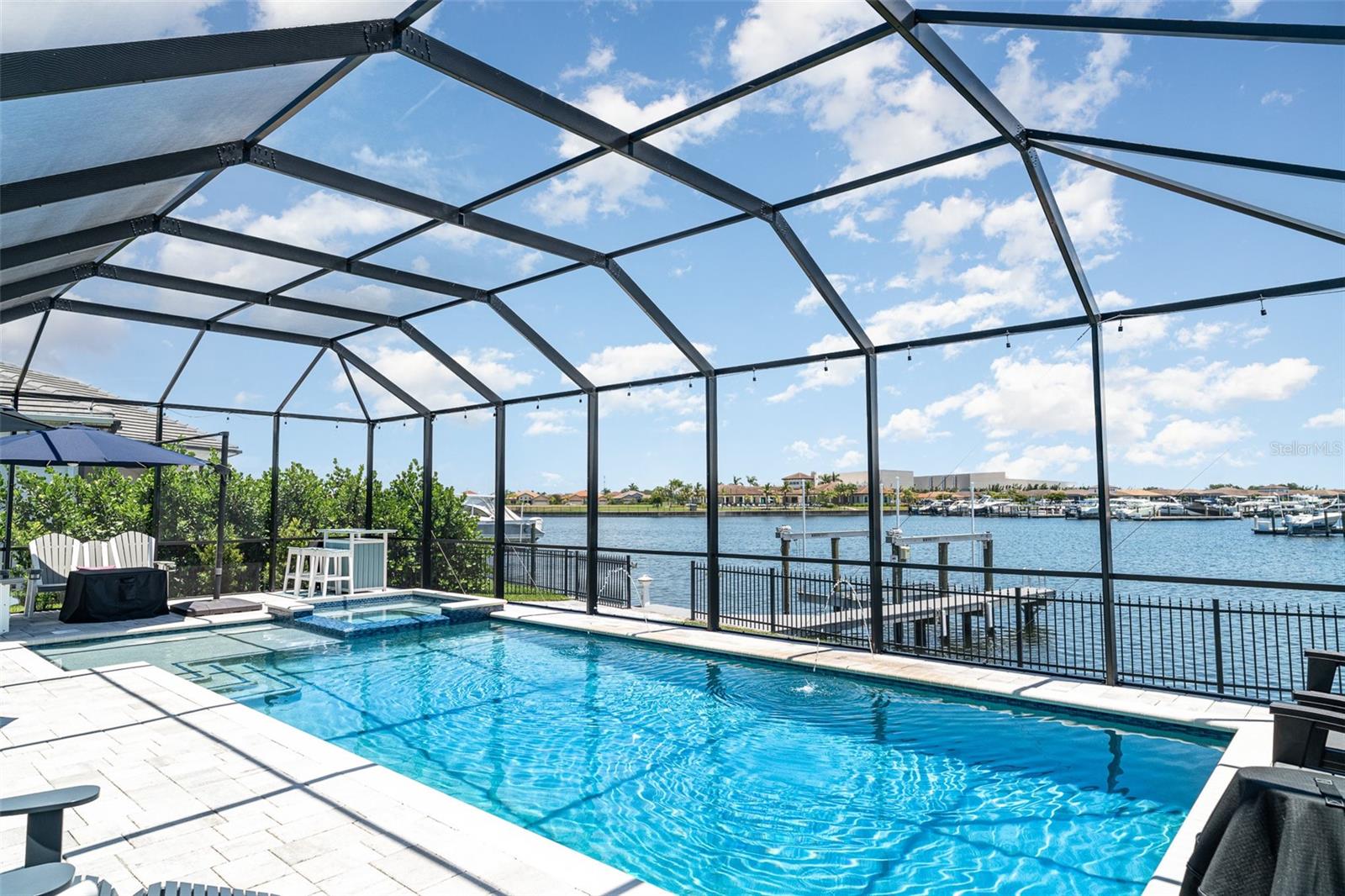 SANCTUARY COVE - Residential
