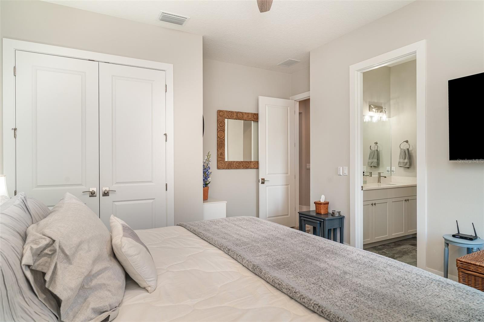 SANCTUARY COVE - Residential