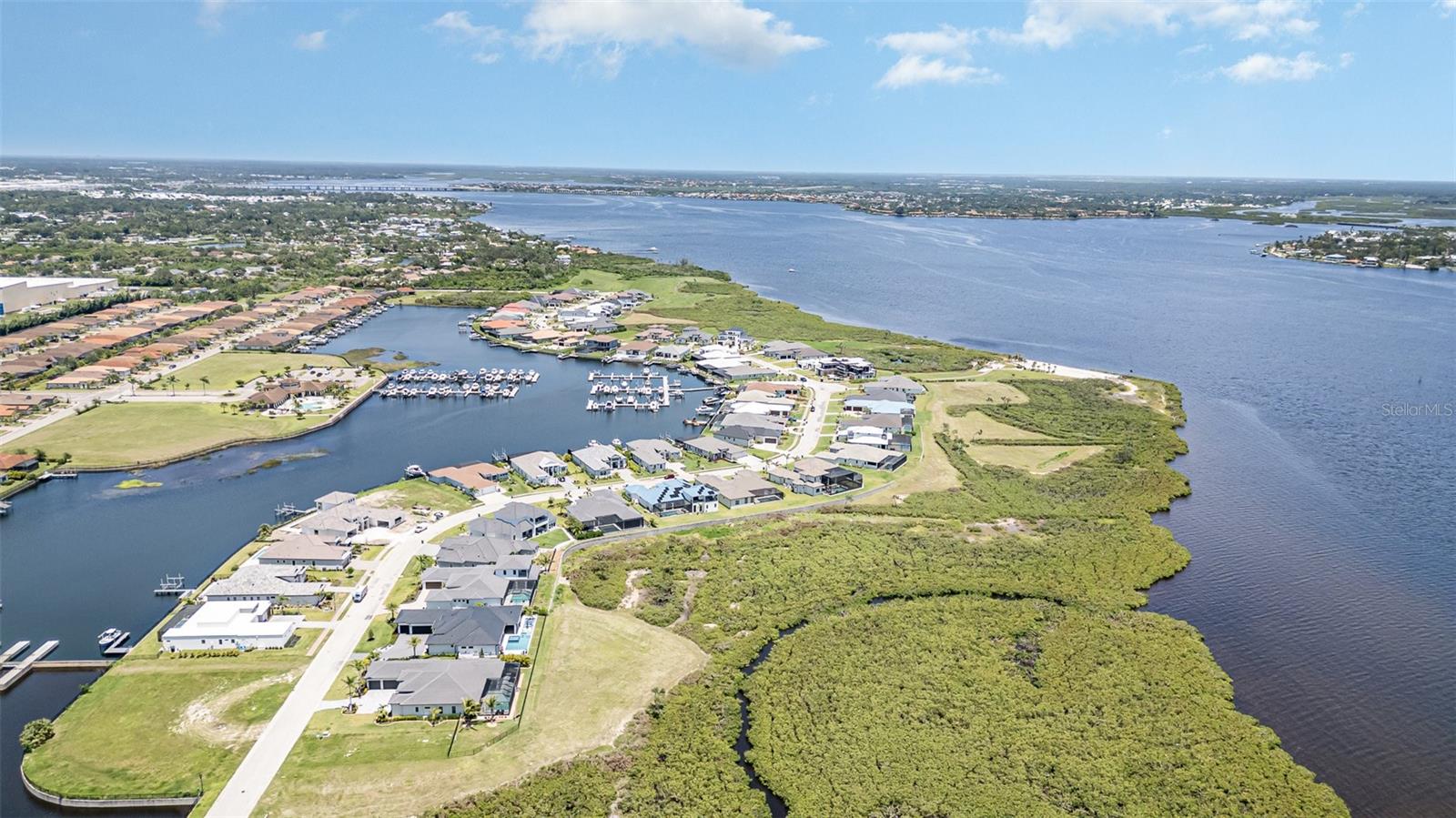 SANCTUARY COVE - Residential