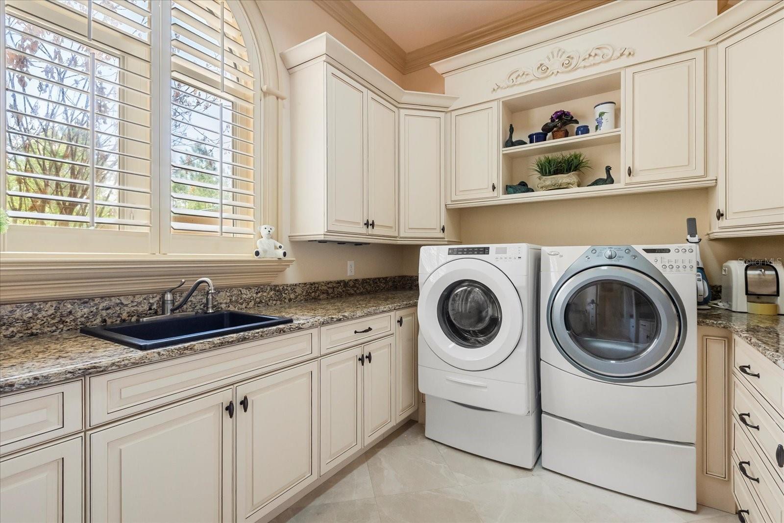 HAPPY TRAILS UNIT 5 - Residential