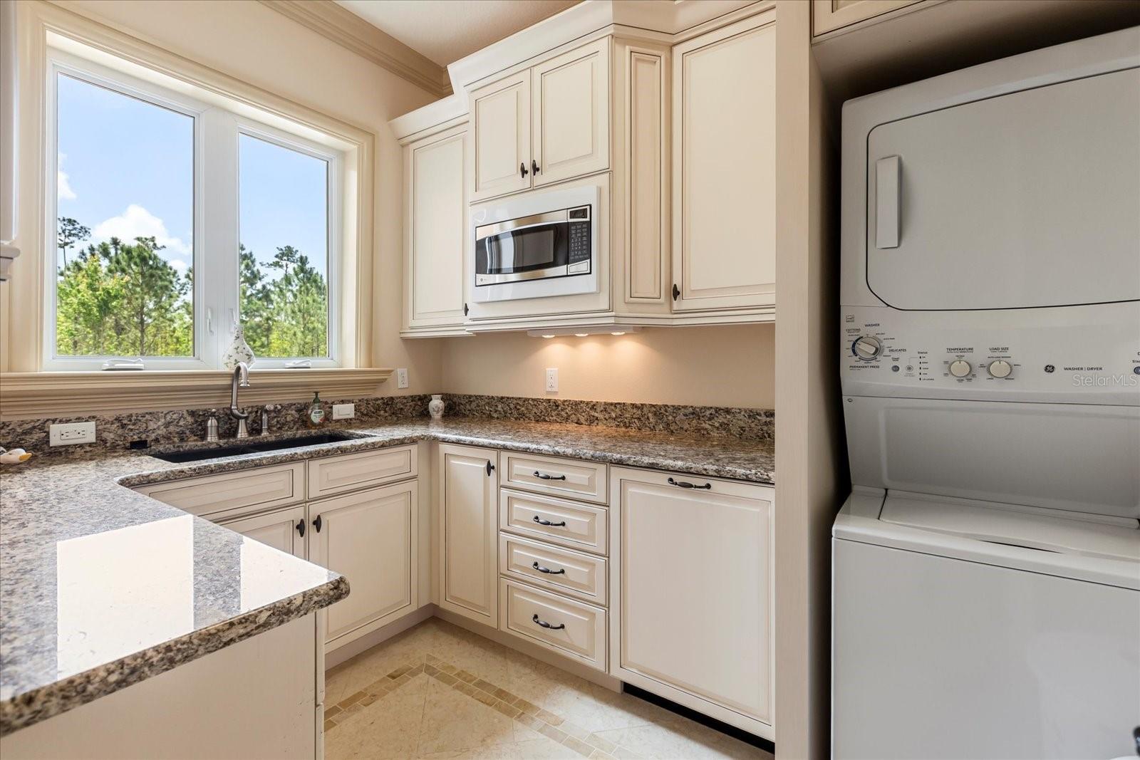 HAPPY TRAILS UNIT 5 - Residential