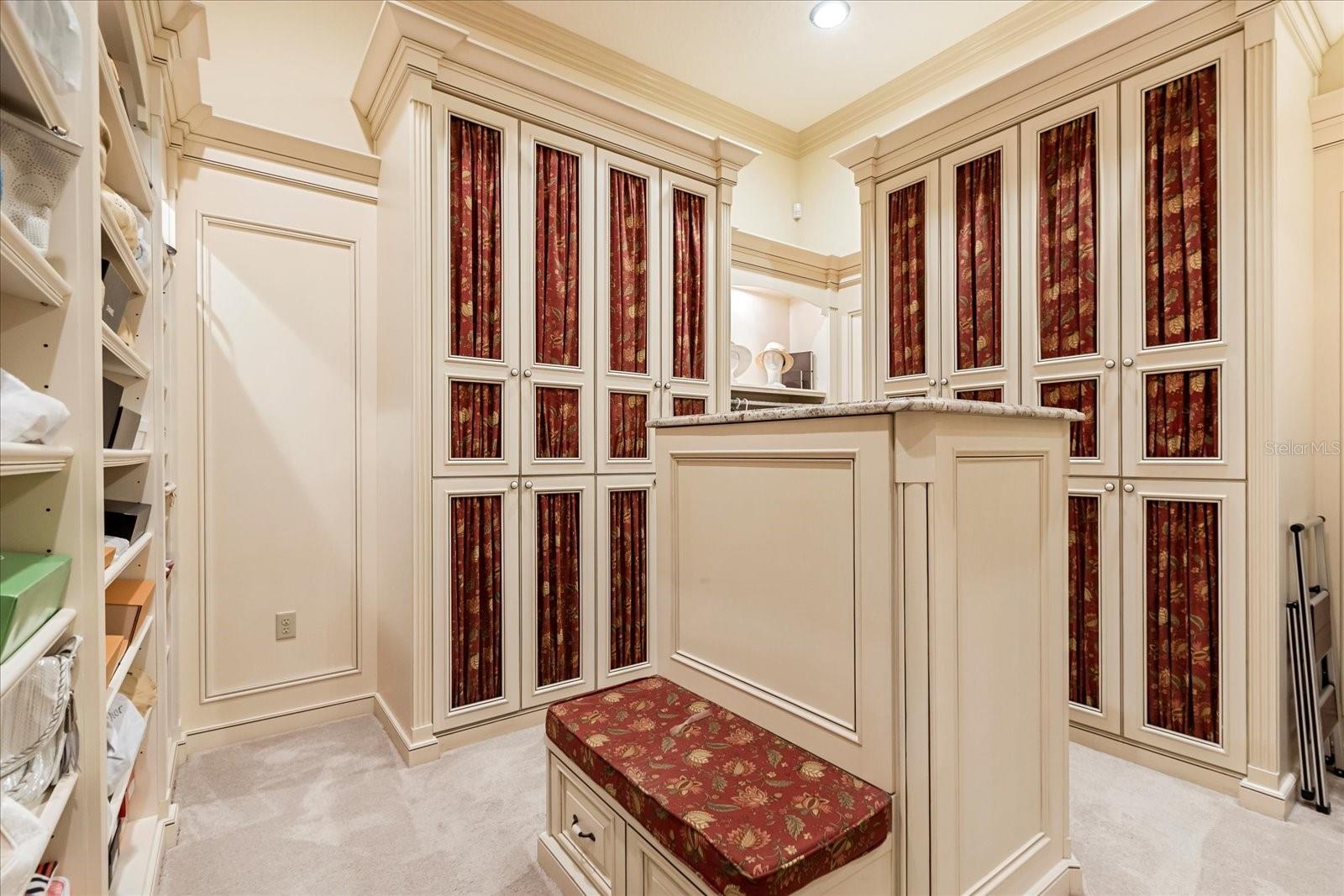 HAPPY TRAILS UNIT 5 - Residential