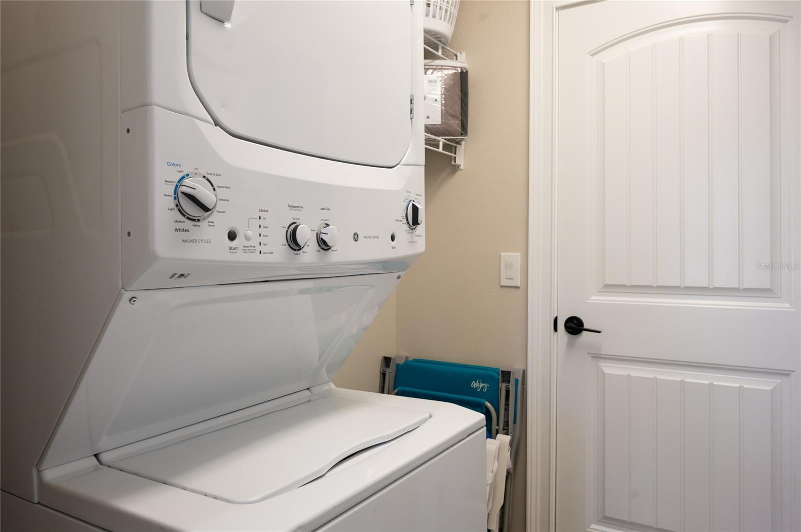 BAY PALMS - Residential