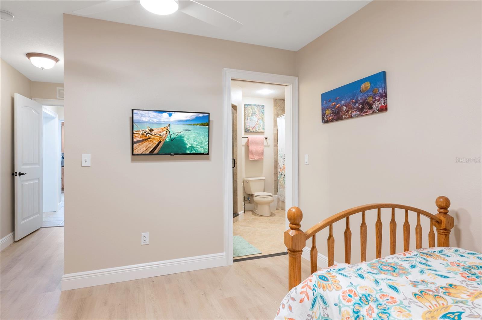 BAY PALMS - Residential