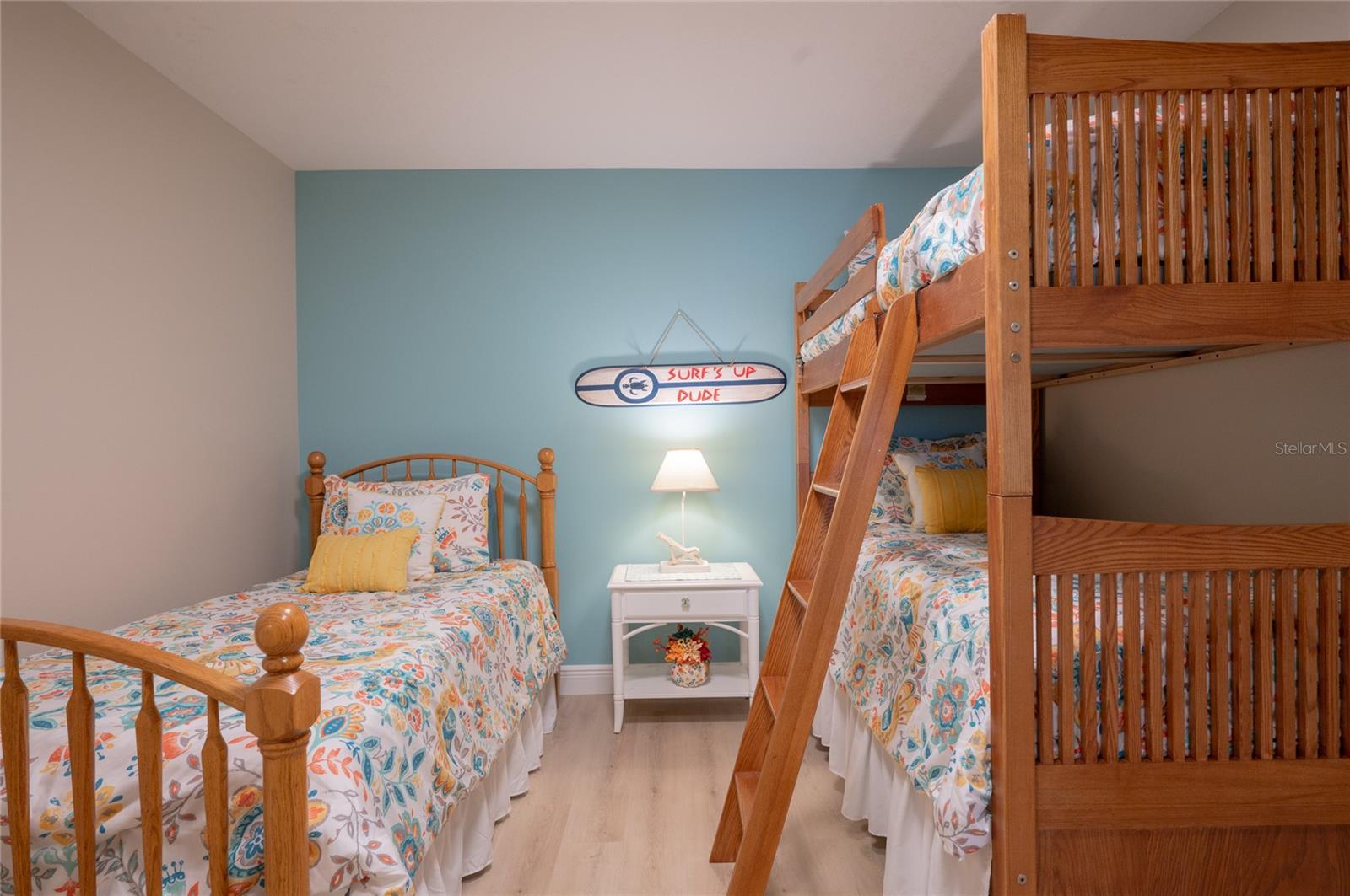 BAY PALMS - Residential