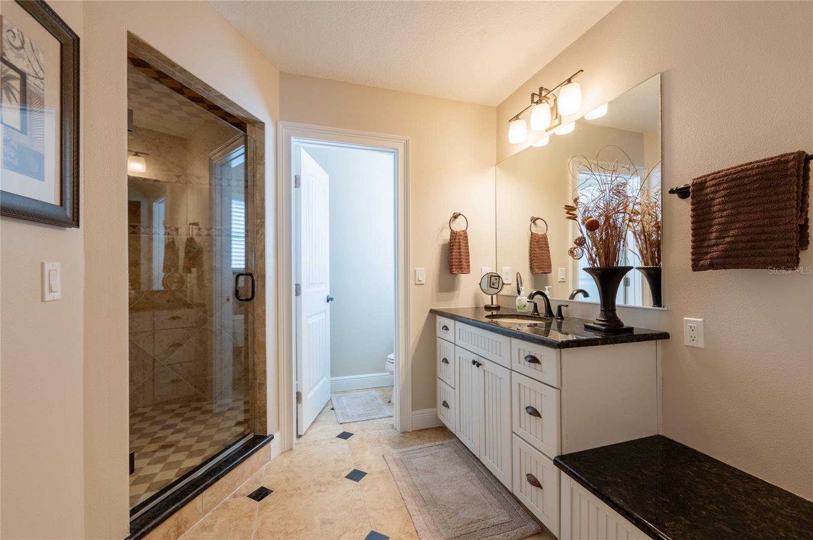 BAY PALMS - Residential