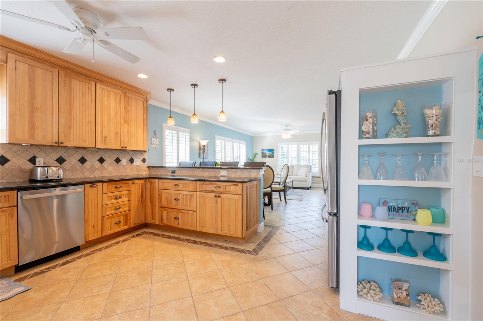 BAY PALMS - Residential