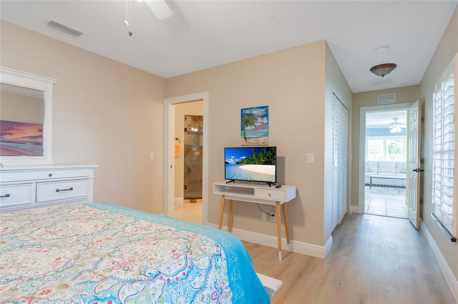 BAY PALMS - Residential