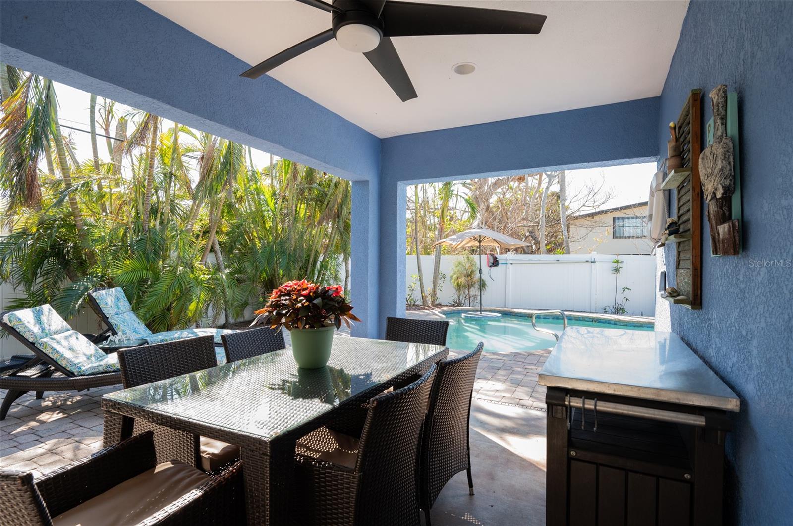 BAY PALMS - Residential