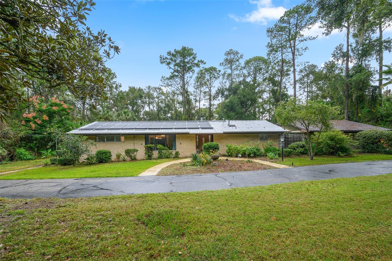 UNIVERSITY ACRES - Residential