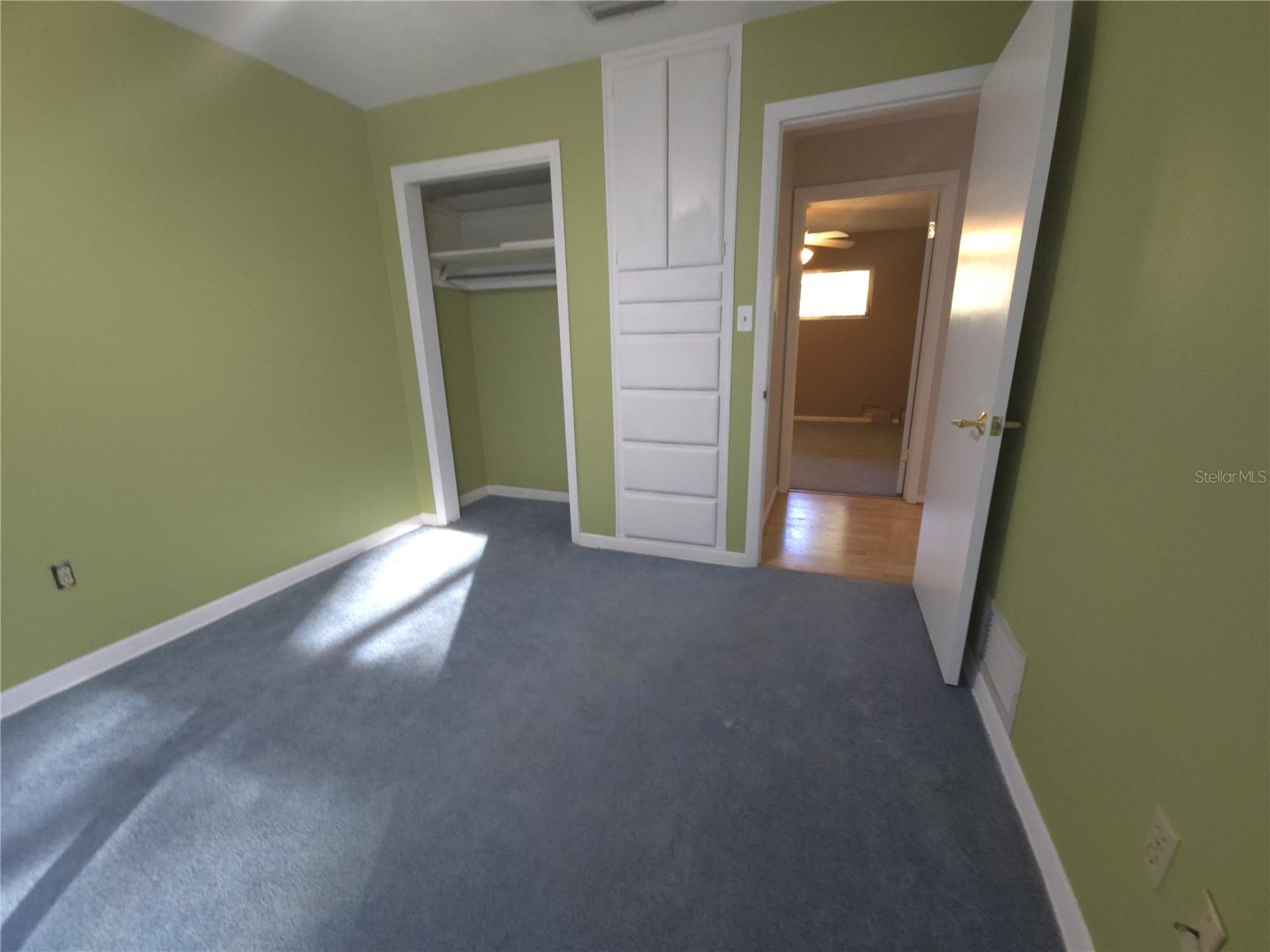 UNIVERSITY ACRES - Residential