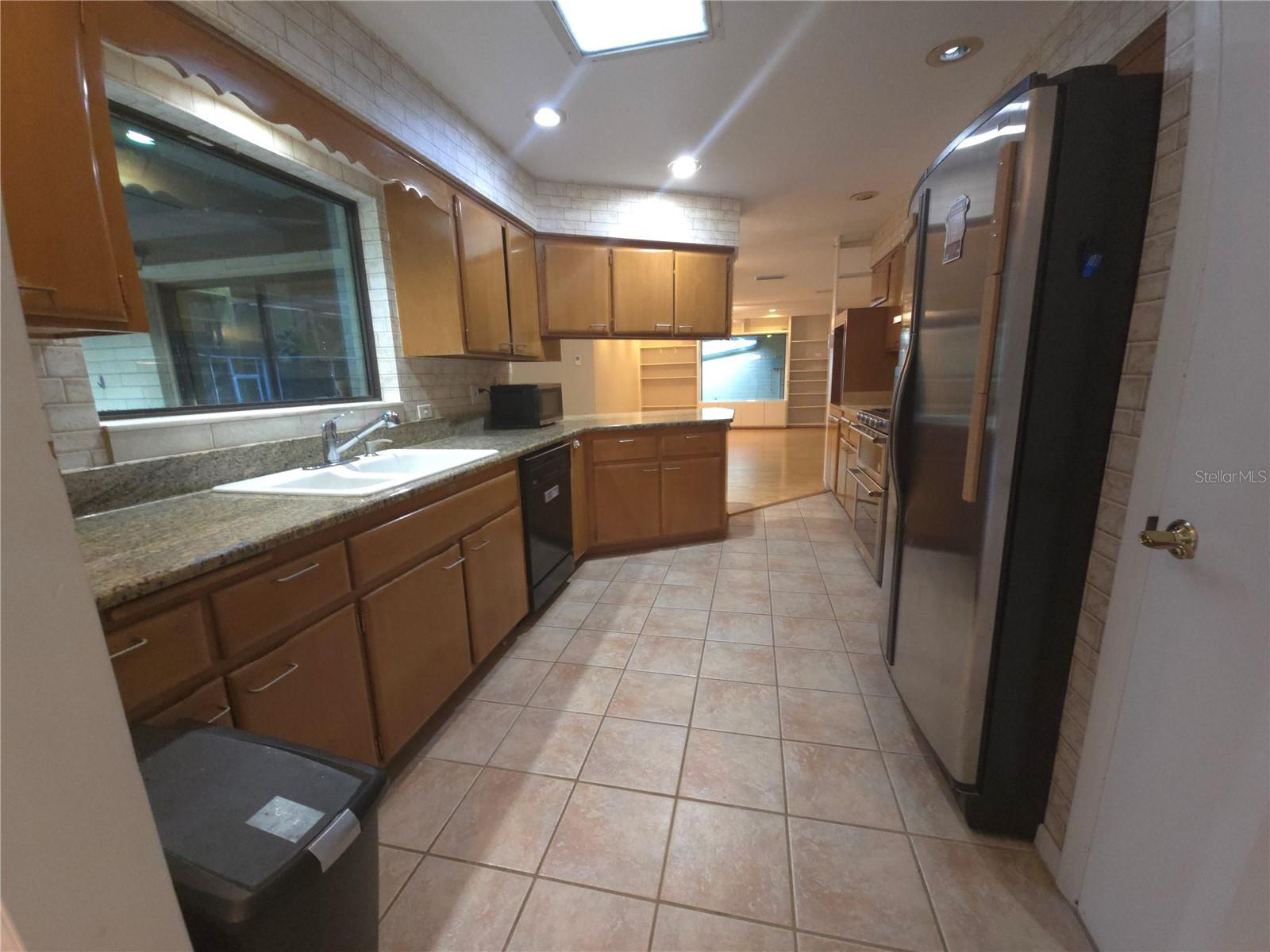 UNIVERSITY ACRES - Residential