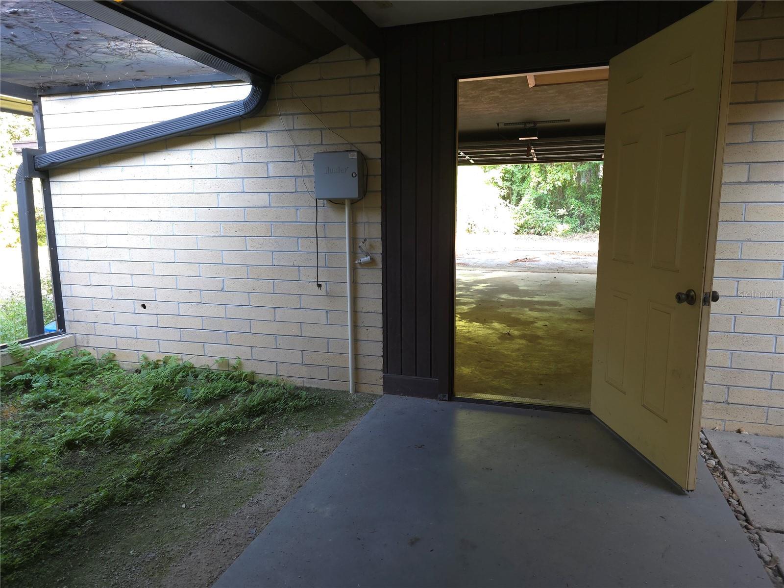 UNIVERSITY ACRES - Residential