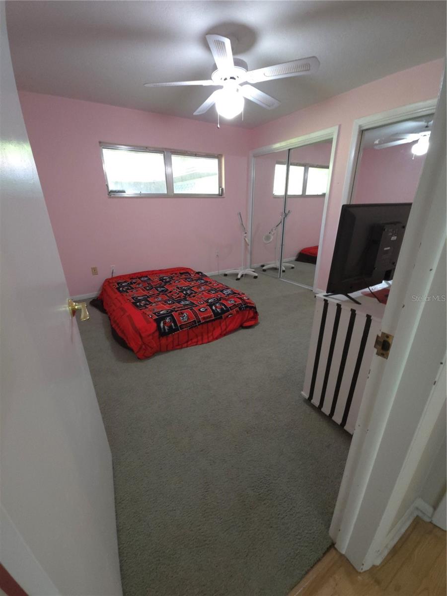 UNIVERSITY ACRES - Residential