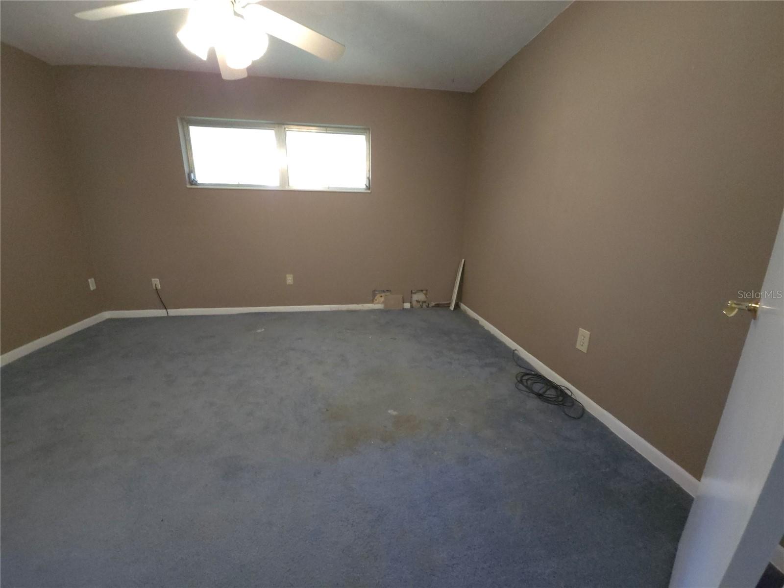 UNIVERSITY ACRES - Residential
