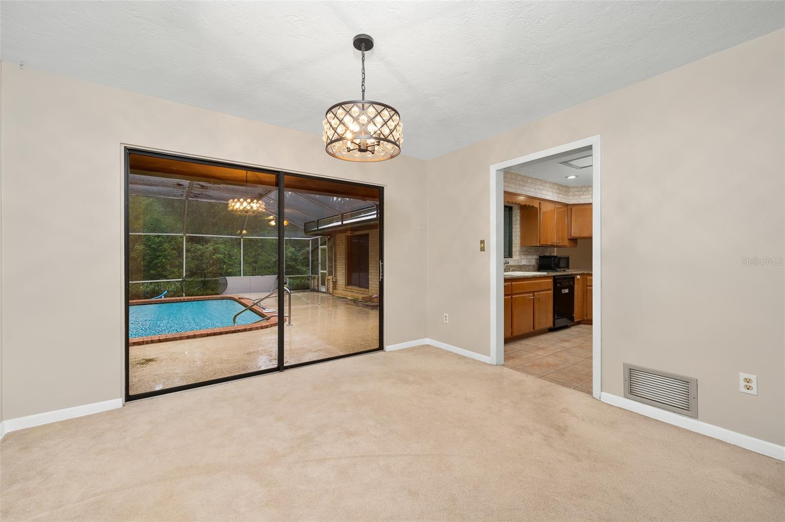 UNIVERSITY ACRES - Residential