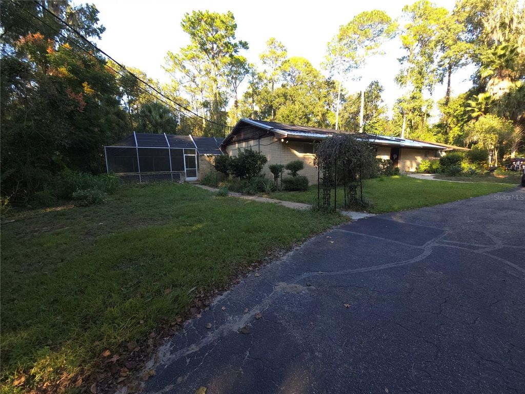 Photo of 6706 NW 18 Avenue, Gainesville, FL 32605 (MLS # GC534929)