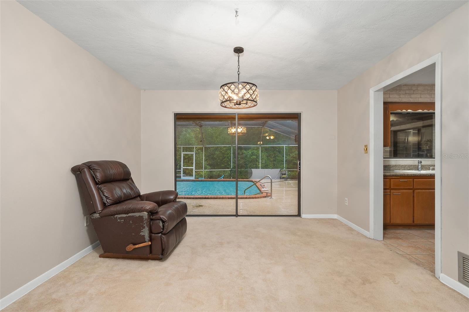 UNIVERSITY ACRES - Residential