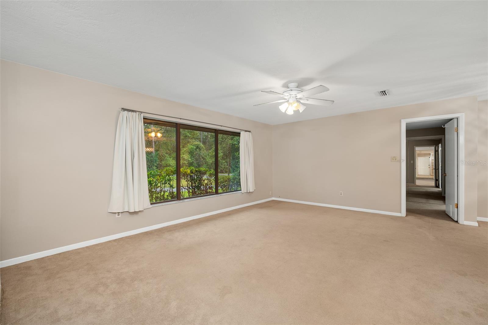 UNIVERSITY ACRES - Residential