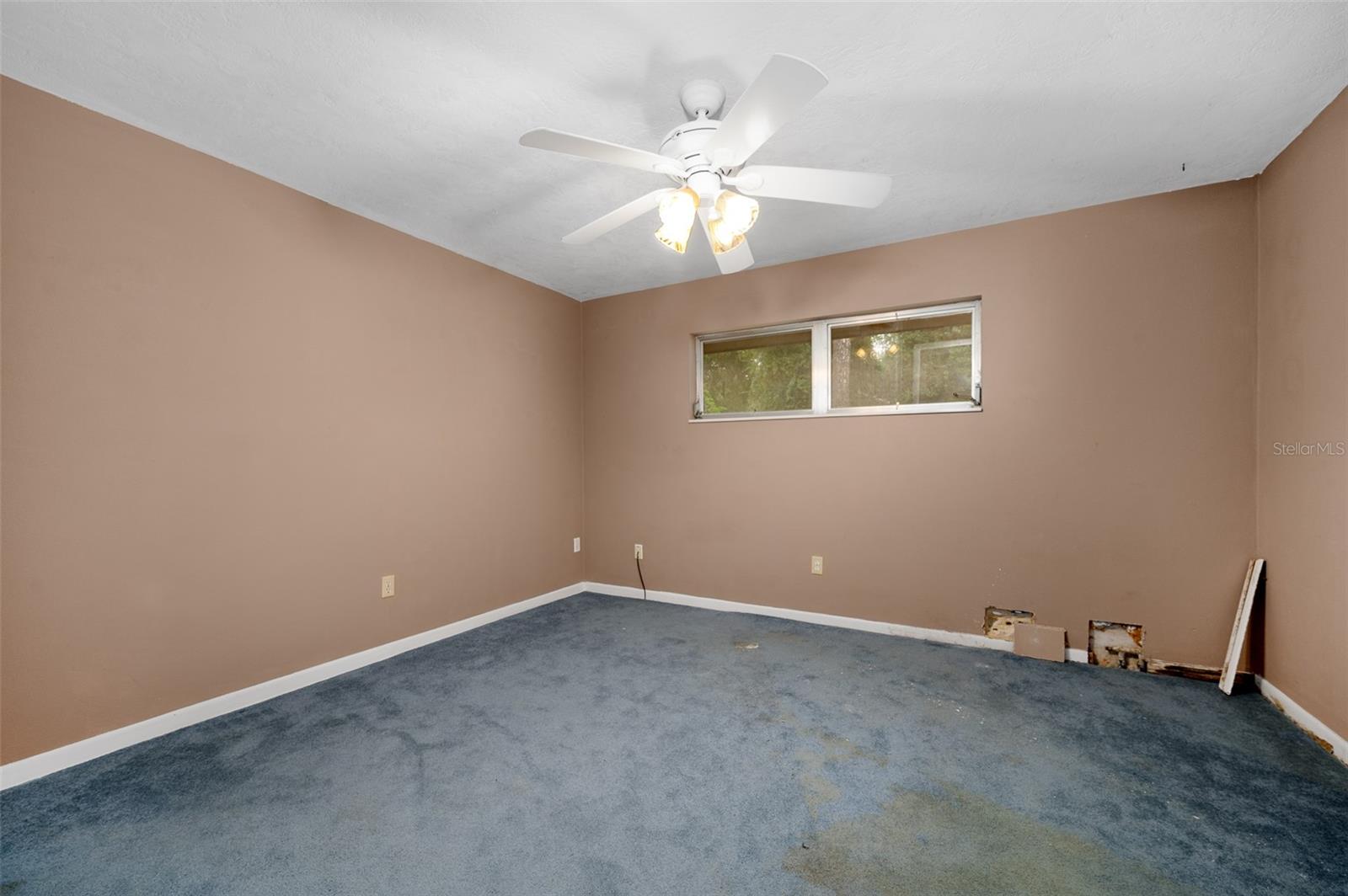 UNIVERSITY ACRES - Residential