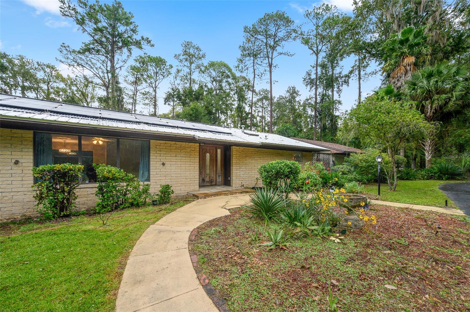 UNIVERSITY ACRES - Residential