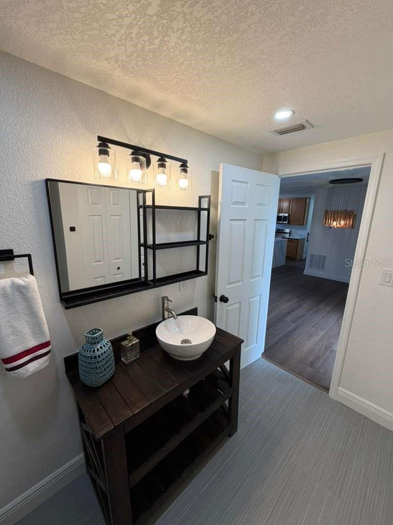 OLDSMAR COUNTRY CLUB ESTATES SEC 1 - Residential