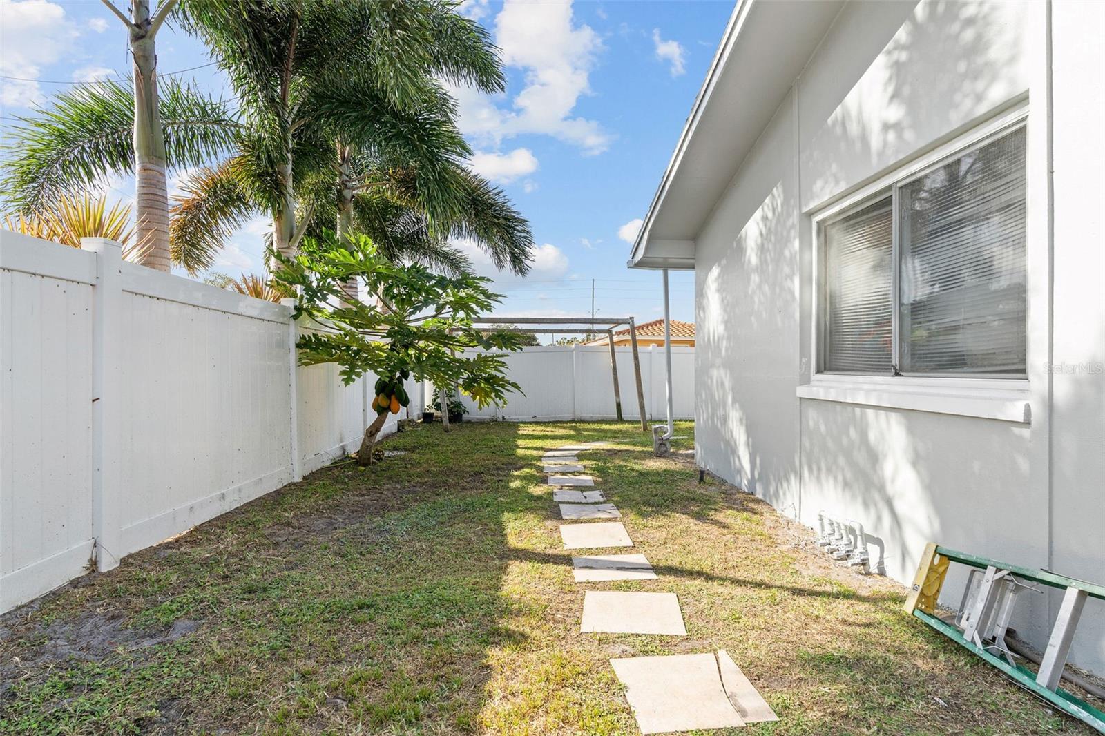 KEENE GROVES - Residential