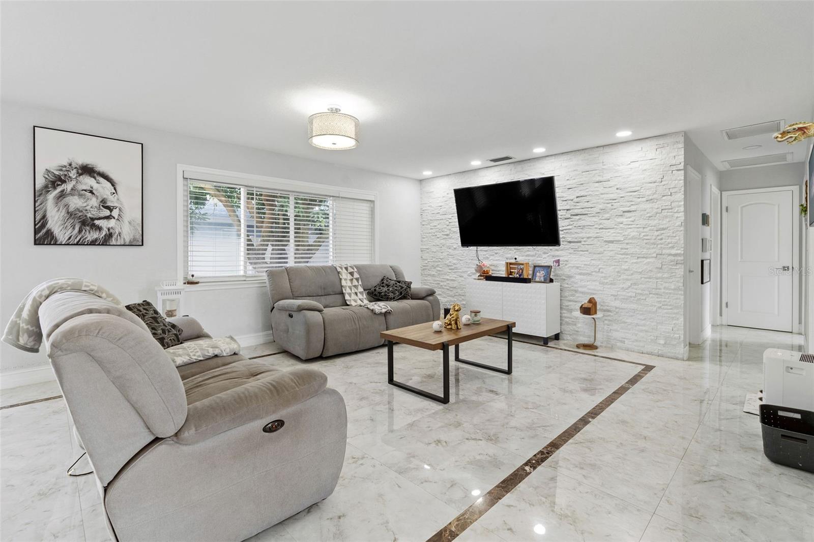 KEENE GROVES - Residential