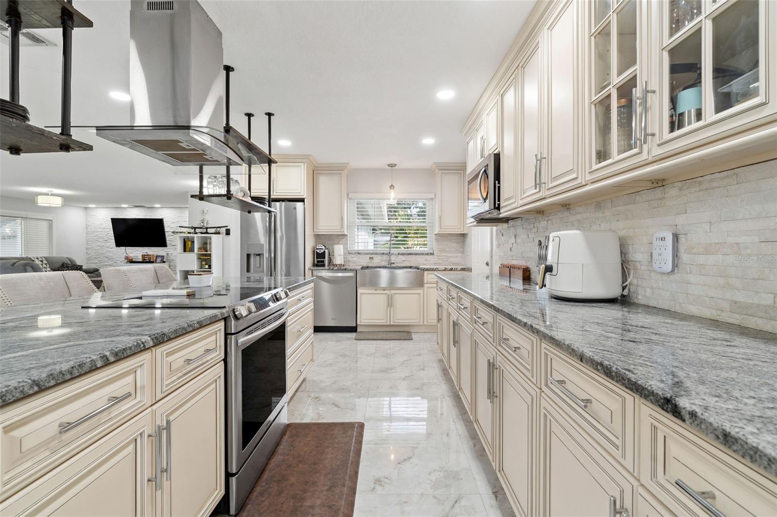 KEENE GROVES - Residential