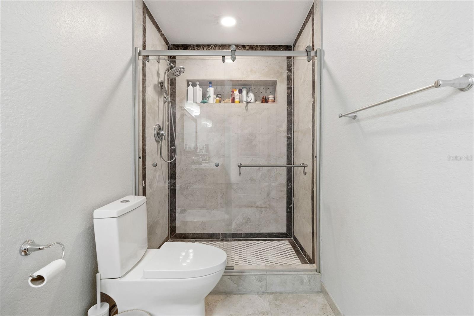 KEENE GROVES - Residential