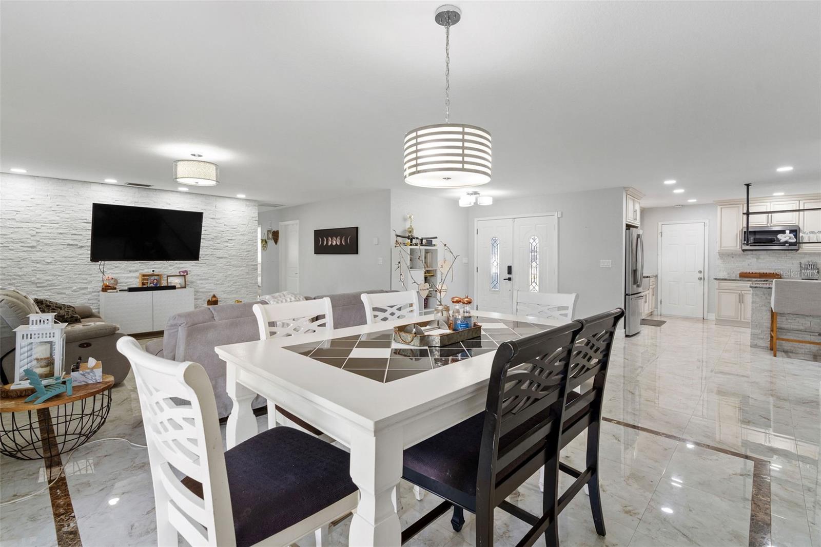 KEENE GROVES - Residential