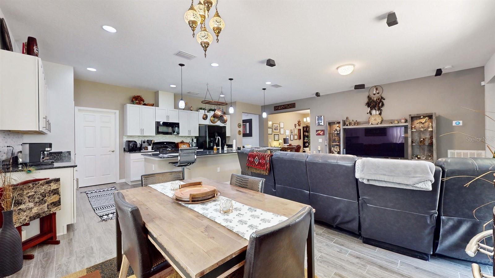 CASCADES OF GROVELAND - Residential