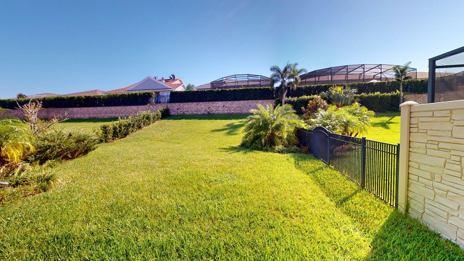 CASCADES OF GROVELAND - Residential