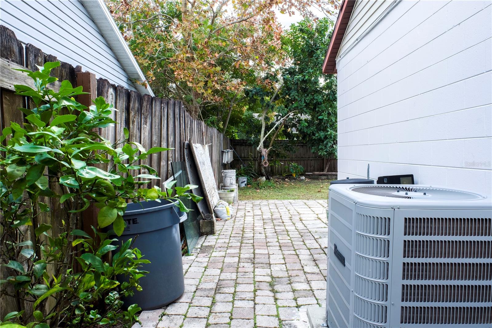 VALENCIA GARDENS SEC 04 - Residential