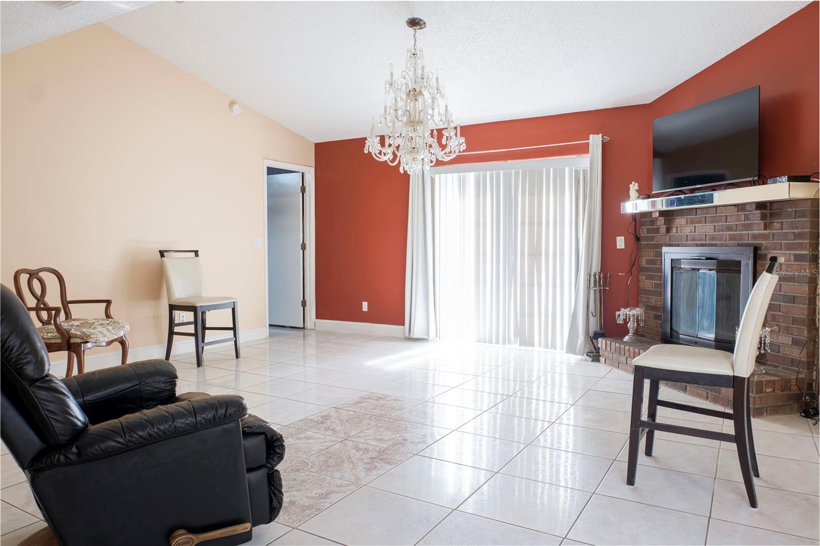 VALENCIA GARDENS SEC 04 - Residential