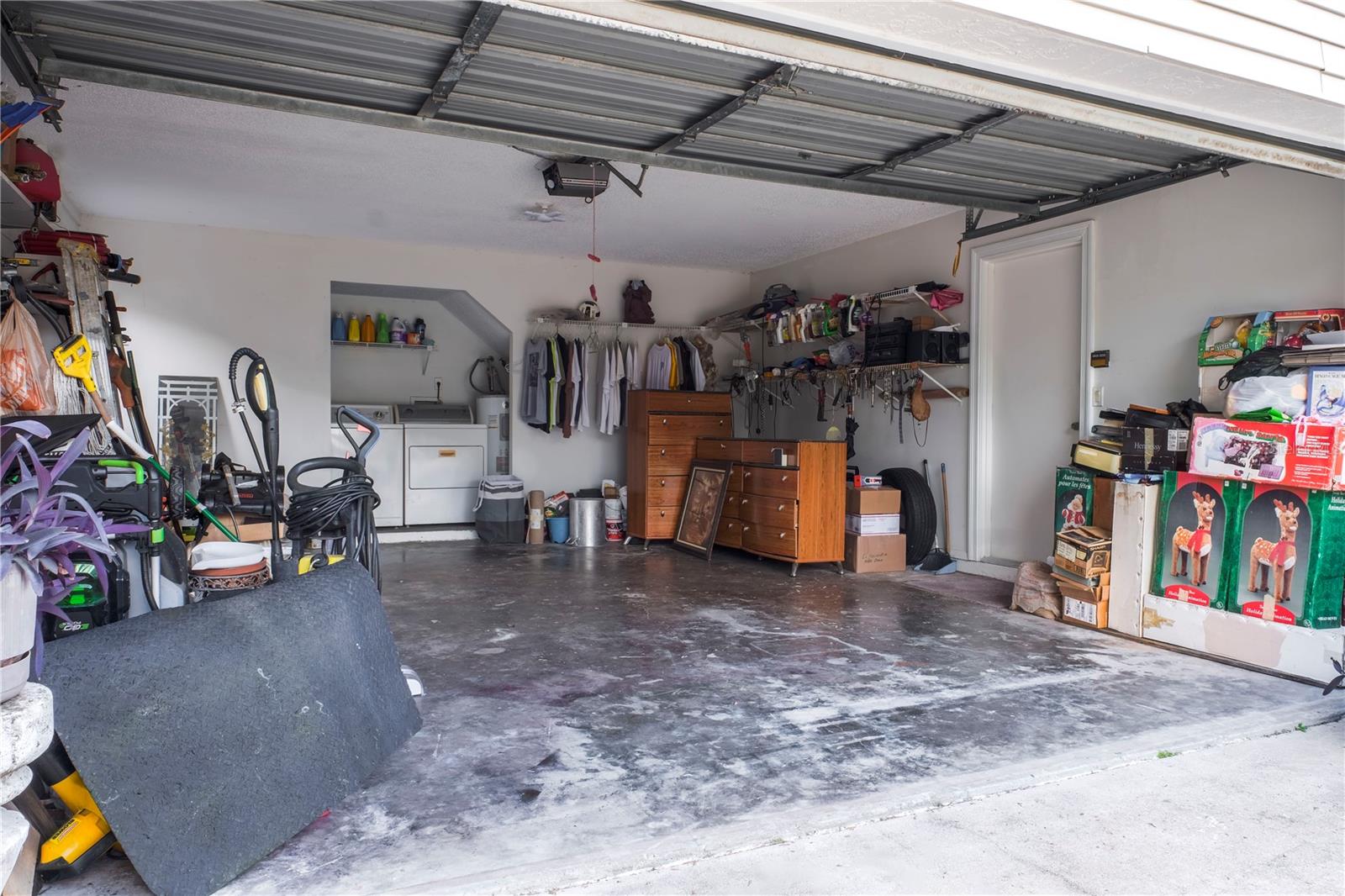 VALENCIA GARDENS SEC 04 - Residential