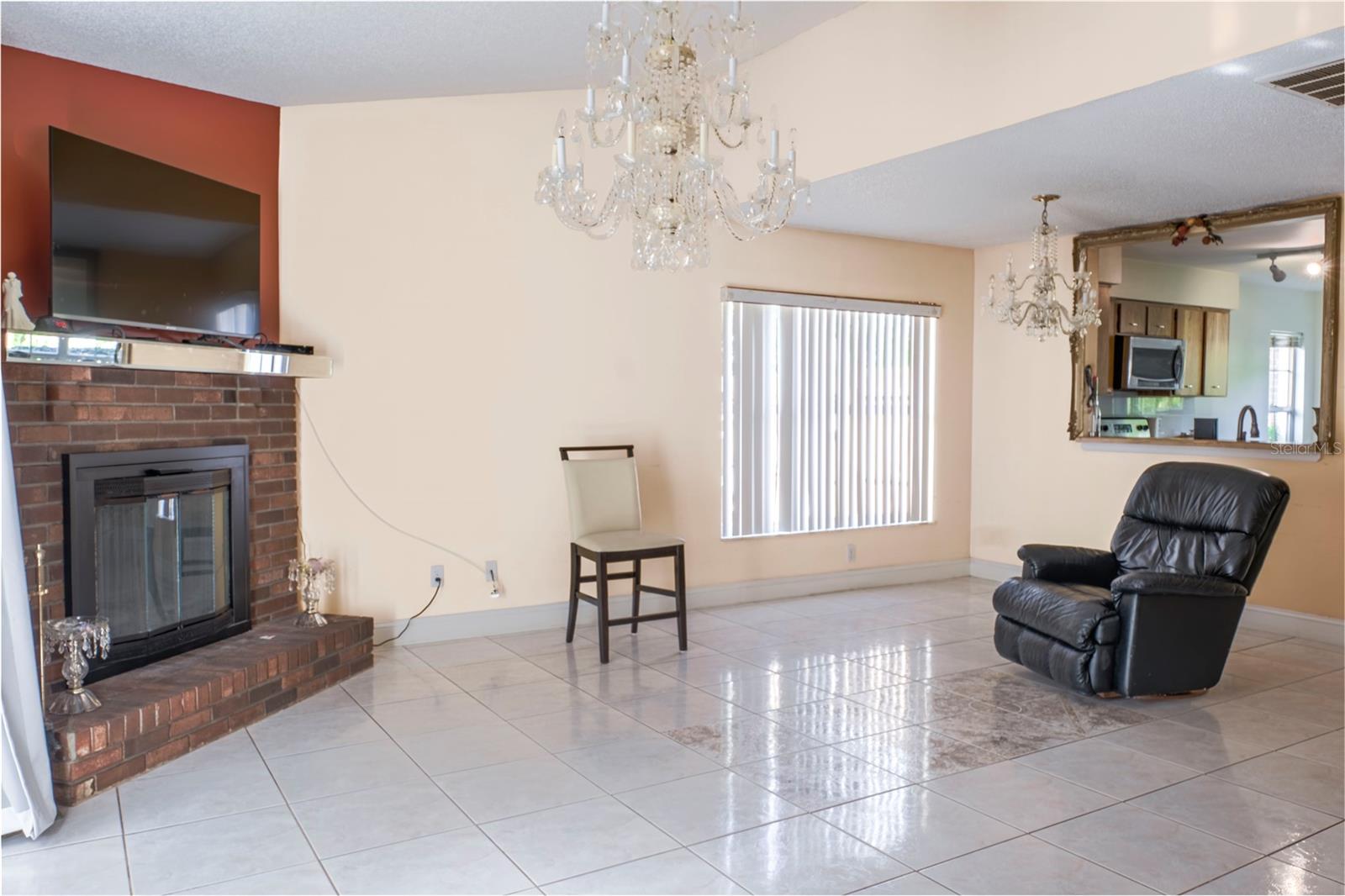 VALENCIA GARDENS SEC 04 - Residential