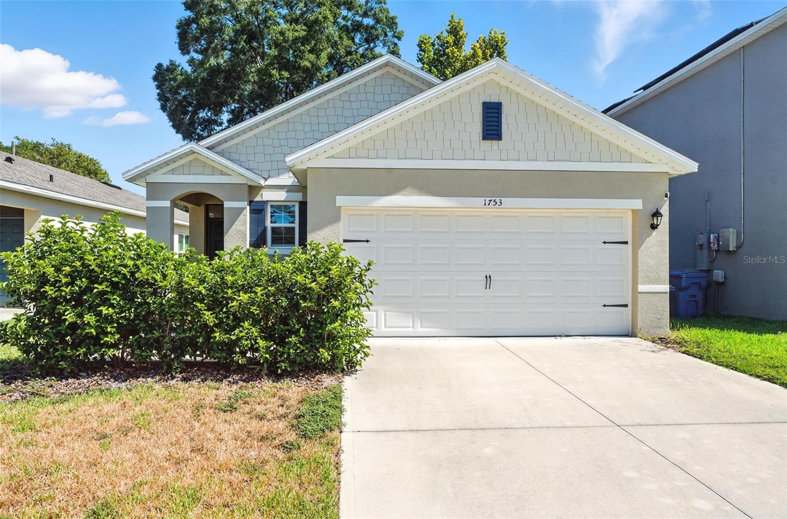 Short Sale. Welcome to this beautiful Glenwood model located in the desirable community of Pelham Park in DeLand. This 3-bedroom, 2-bath home offers 1,649 square feet of well-designed living space with a split floor plan. The primary suite is privately situated at the back of the home and features a large walk-in closet, walk-in shower, and plenty of natural light.
The bright, white kitchen opens to the living and dining areas, making the space feel open and connected. Sliding glass doors lead to the fully fenced backyard — ideal for outdoor living. Custom window coverings have been added throughout the home, and the interior is filled with natural light.
Additional features include an indoor laundry room with a newer washer and dryer set, irrigation system, and attached two-car garage. Located just minutes from shopping, I-4, and historic downtown DeLand, this home offers both convenience and comfort.
Why wait for new construction when you can move right into this nearly new, barely lived-in home at a great value? Schedule your private showing today.