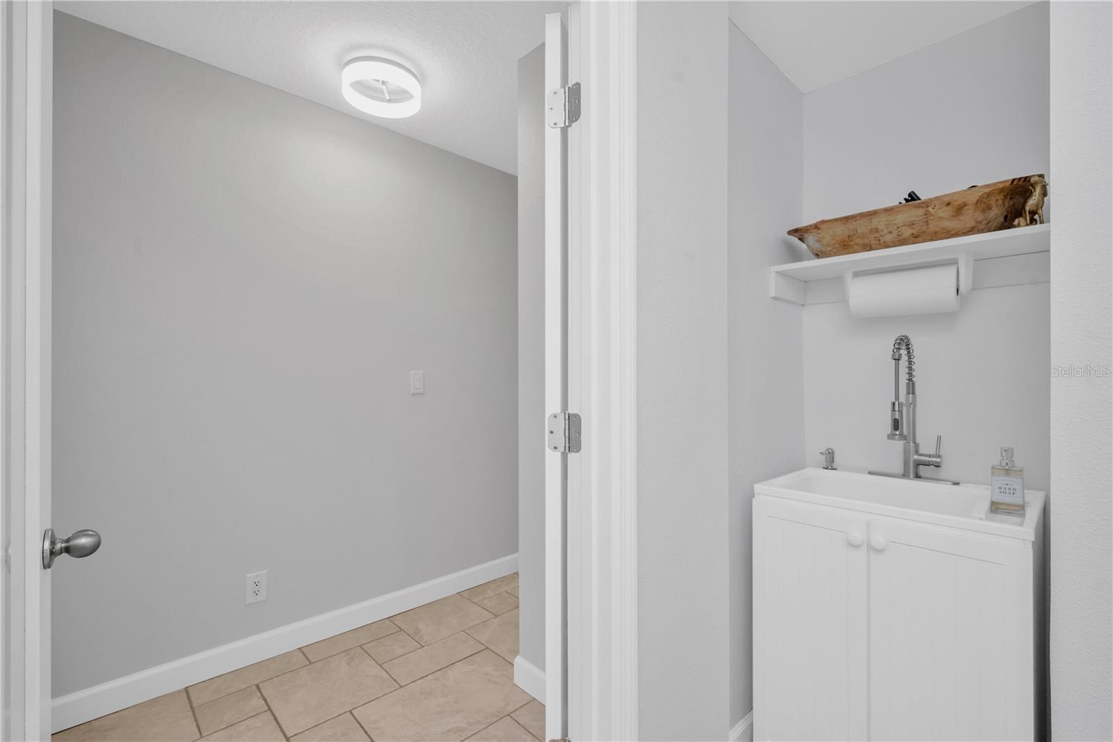 VENETIAN ISLES - Residential