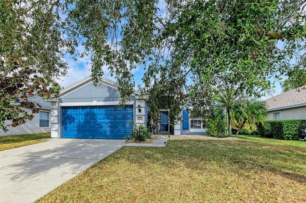 Photo of 9950 52nd Street E, Parrish, FL 34219 (MLS # A4674036)