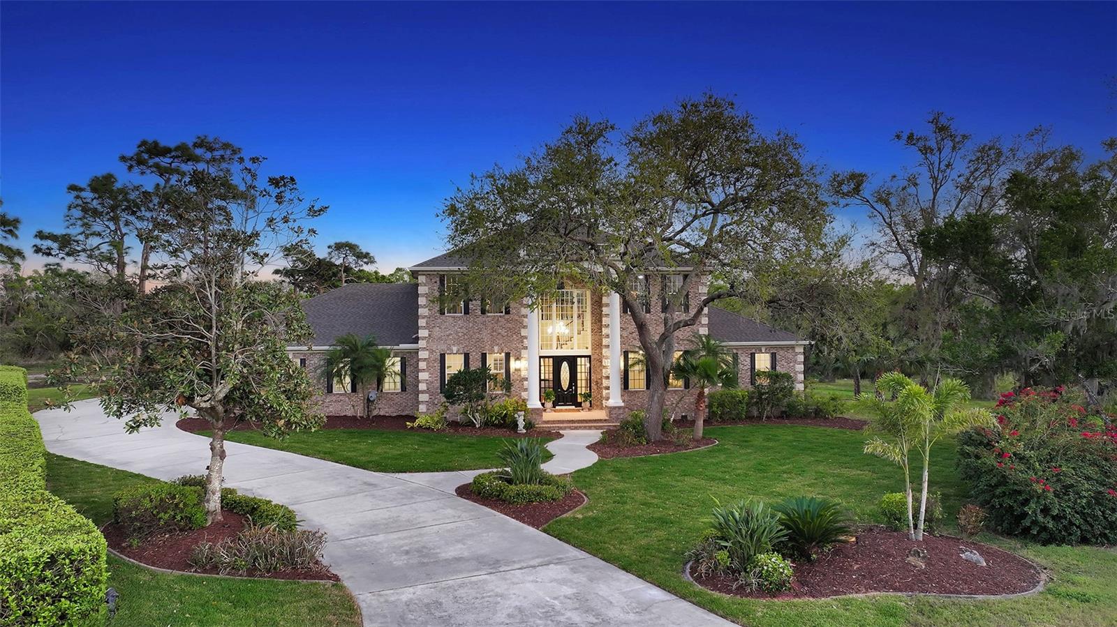 6722 OAKMONT WAY