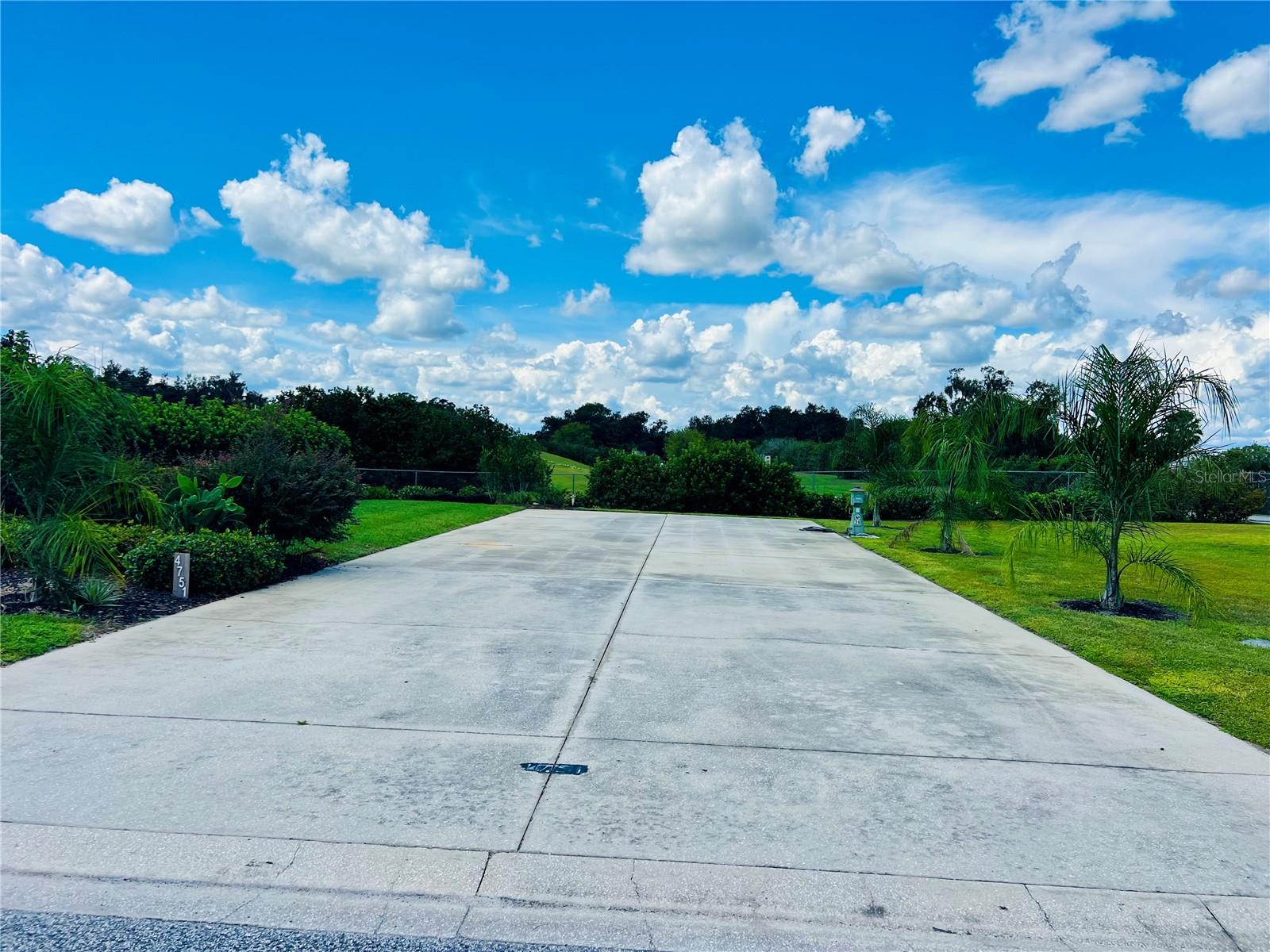 FLORIDA GRANDE MOTOR COACH RESIDENCE - Land