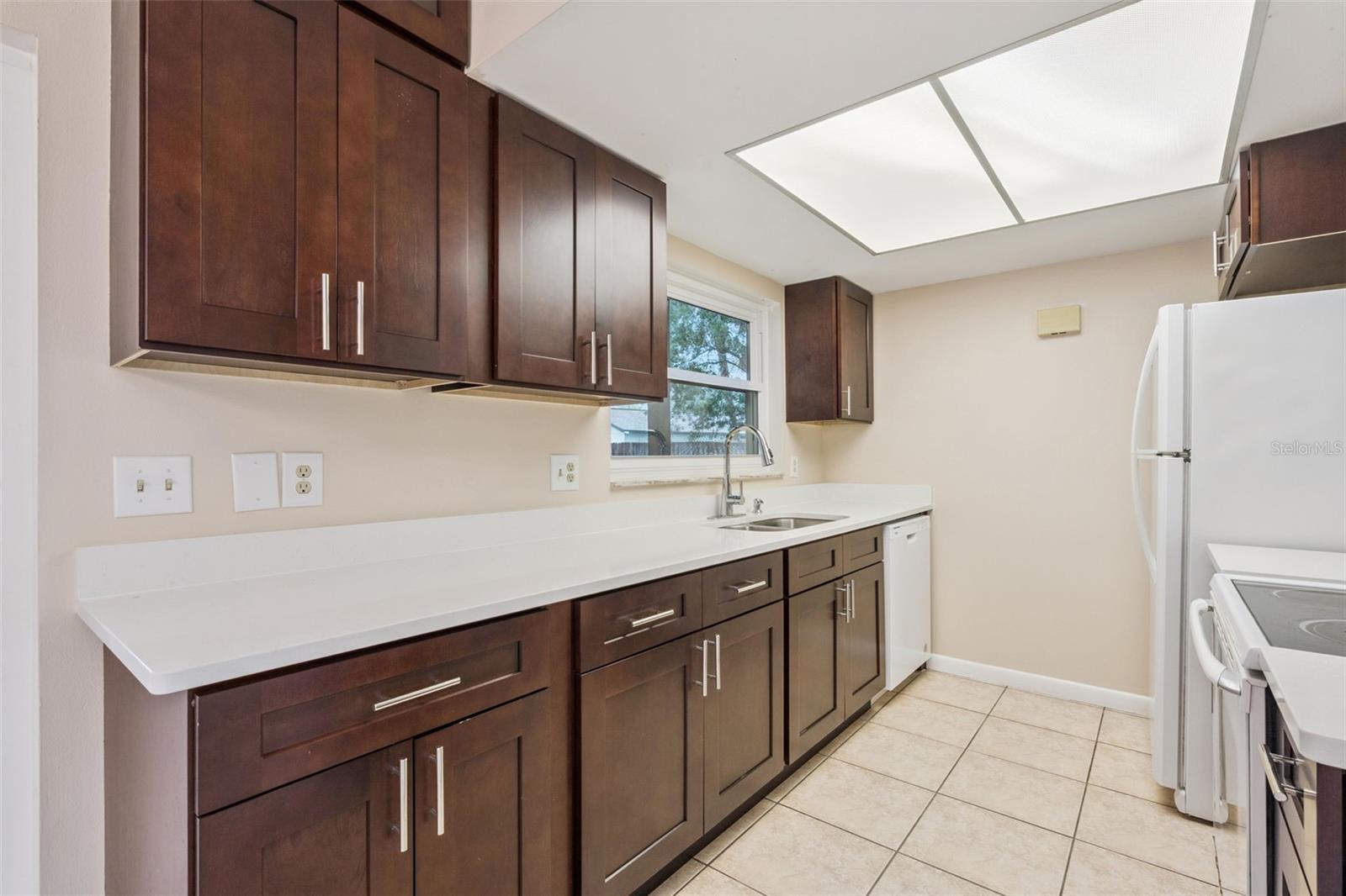 ARBOR RIDGE WEST - Residential